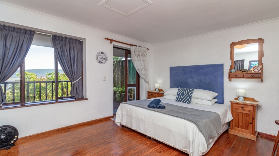 7 Bedroom Property for Sale in Paradise Western Cape